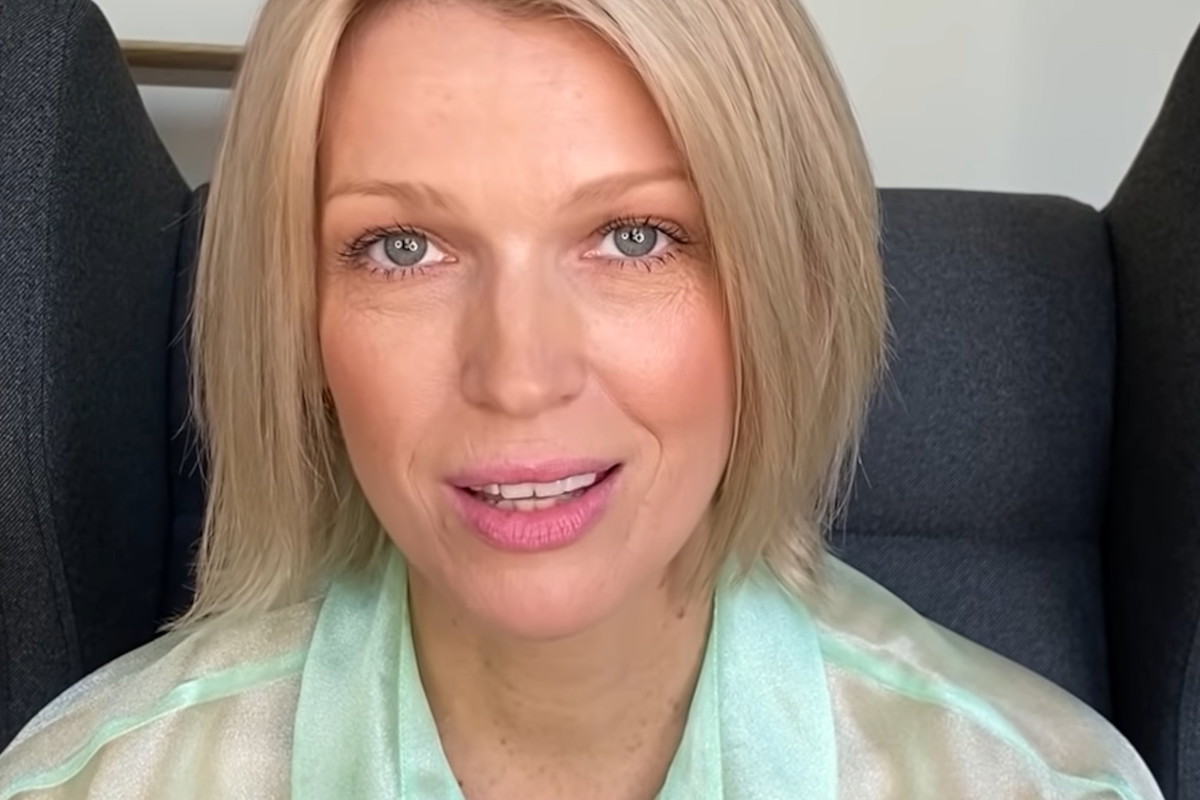 Magda Mołek w bluzce Reserved z wyprzedaży