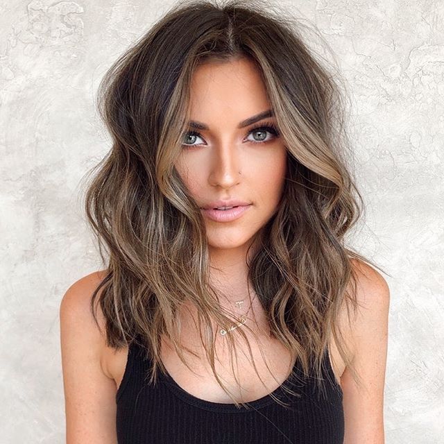 Olejowanie włosów: jak to robić prawidłowo?