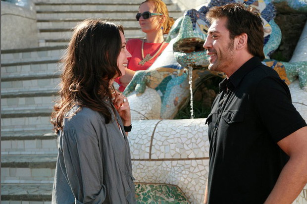 Bawienie się naszyjnikiem