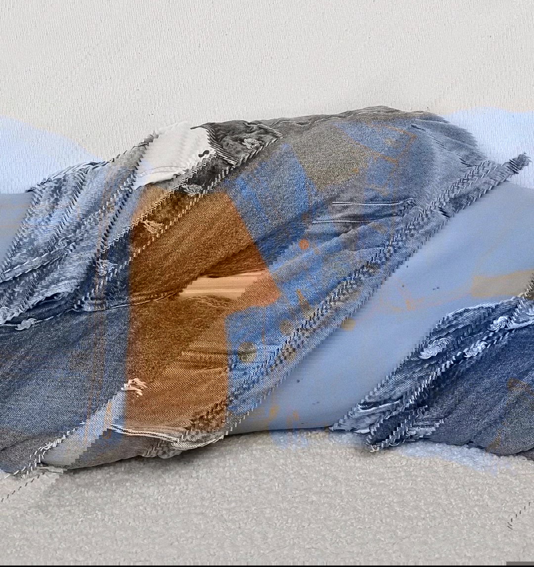 Jak dobrać jeansy bez mierzenia?