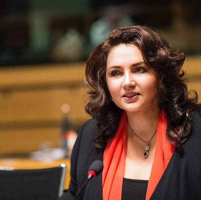 Komisarz unijna, Helena Dalli