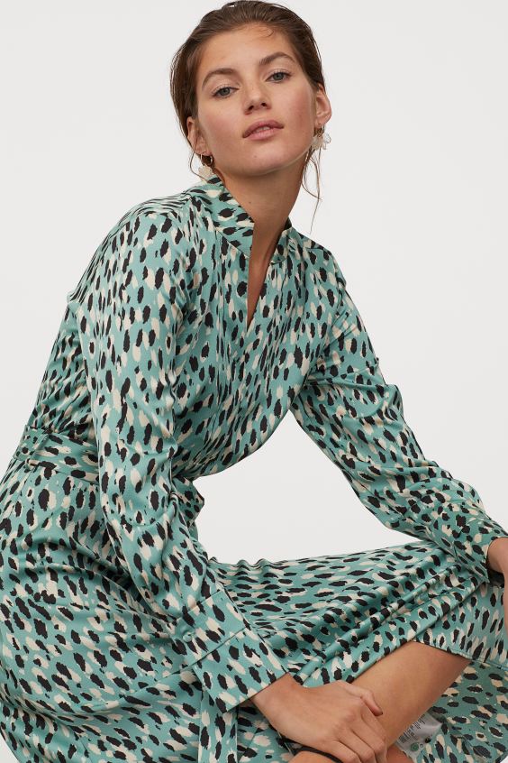 H&M sukienka w modne wzory na lato i jesień