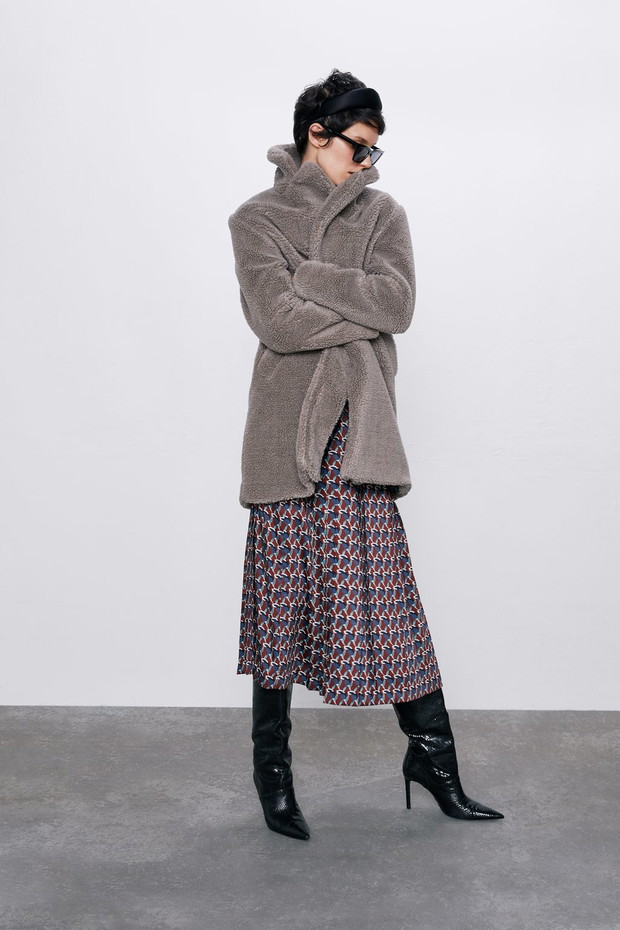 Futerko Zara przecenione na 174,50 zł