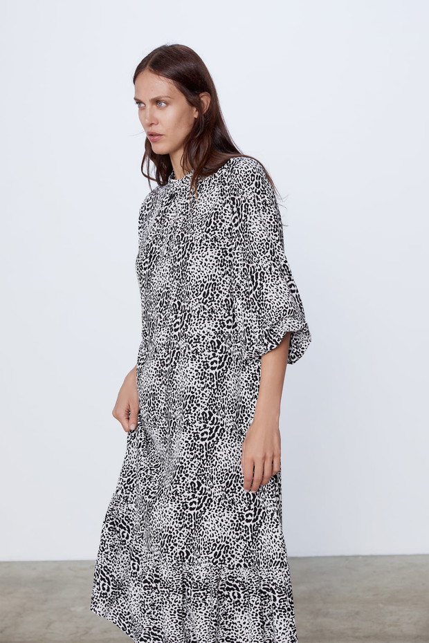 Sukienka Zara oversize przeceniona na 99,5 zł