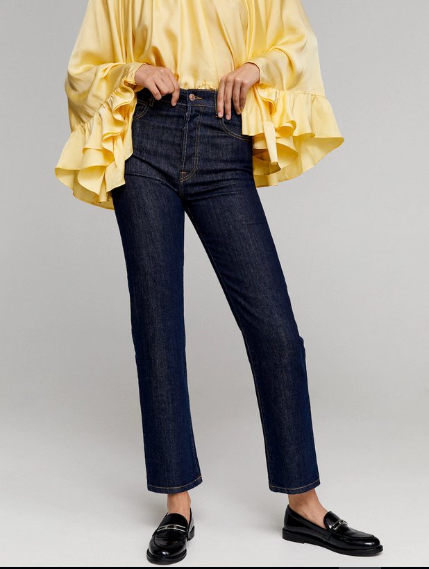 Jeansy Leandra Medine dla Mango przecenione o 30%