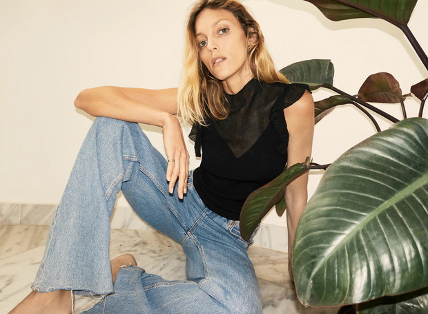 Nowości w Zara na jesień 2020 - dzianinowy top z falbankami