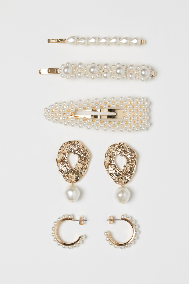 Spinki i wsuwki H&M przecenione o 60%