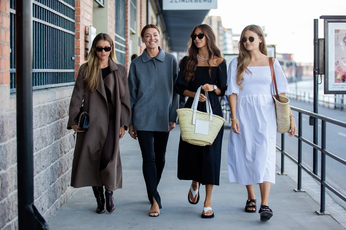 Moda trendy 2020: Najpopularniejsze kolory na jesień