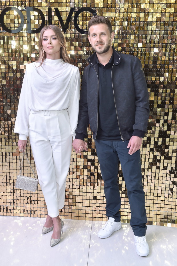 Moda na jesień 2020 i gwiazdy na otwarciu sklepu Modivo - Joanna Opozda i Antonii Królikowski