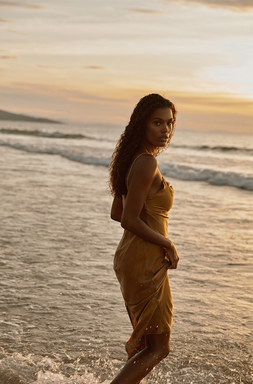 Nowa kampania The Odder Side z Tiną Kunakey