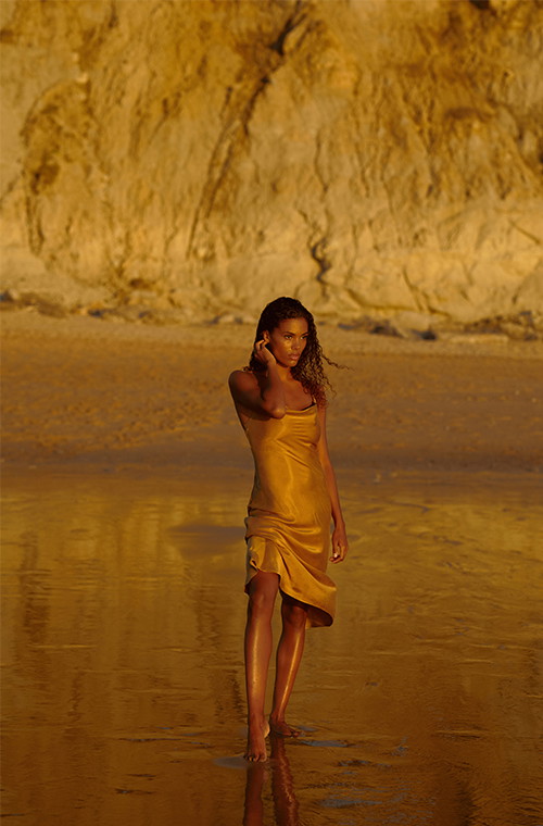 Nowa kampania The Odder Side z Tiną Kunakey