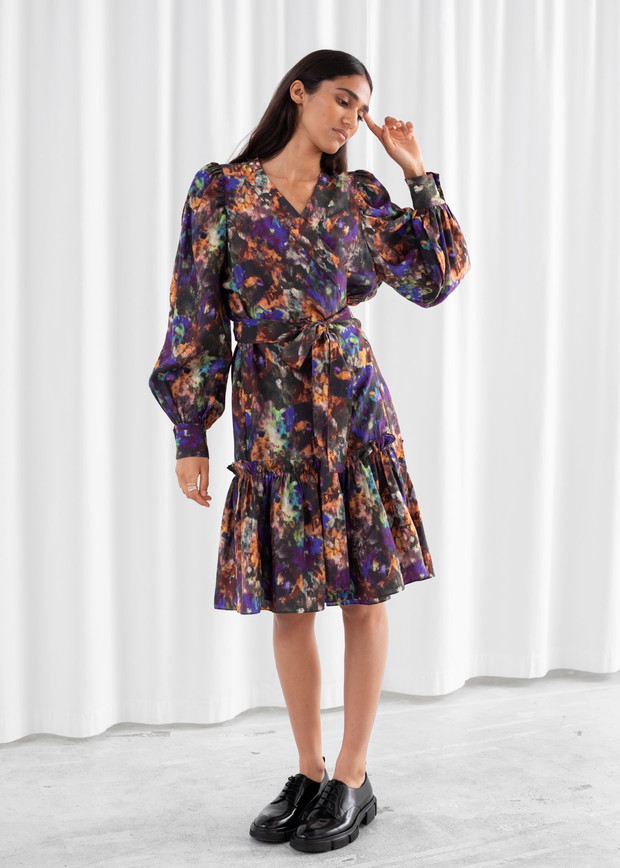 Sukienka z bufkami & Other Stories ok. 400 zł