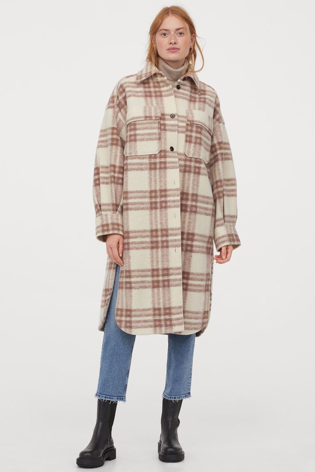 Trendy na jesień 2020 - długa koszulowa kurtka w kratę H&M