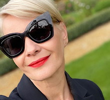 Małgorzata Kożuchowska w modnych półbutach typu oksfordy z sieciówki