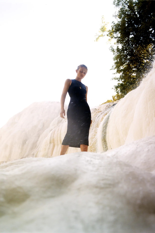 Dopasowana dzianinowa sukienka bodycon Zara