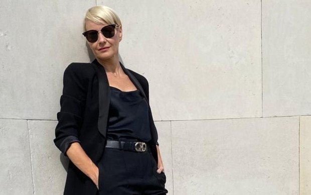 Małgorzata Kożuchowska w modnych półbutach typu oksfordy z sieciówki