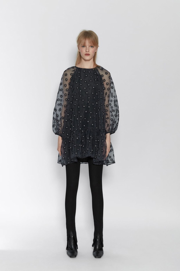 Sukienka z organzy Zara