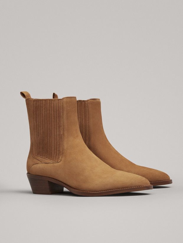 Zamszowe kowbojki Massimo Dutti 429 zł