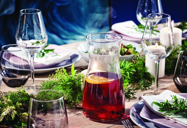 Dekoracje stołu świątecznego pochodzą z książki Jak zaczarować stół