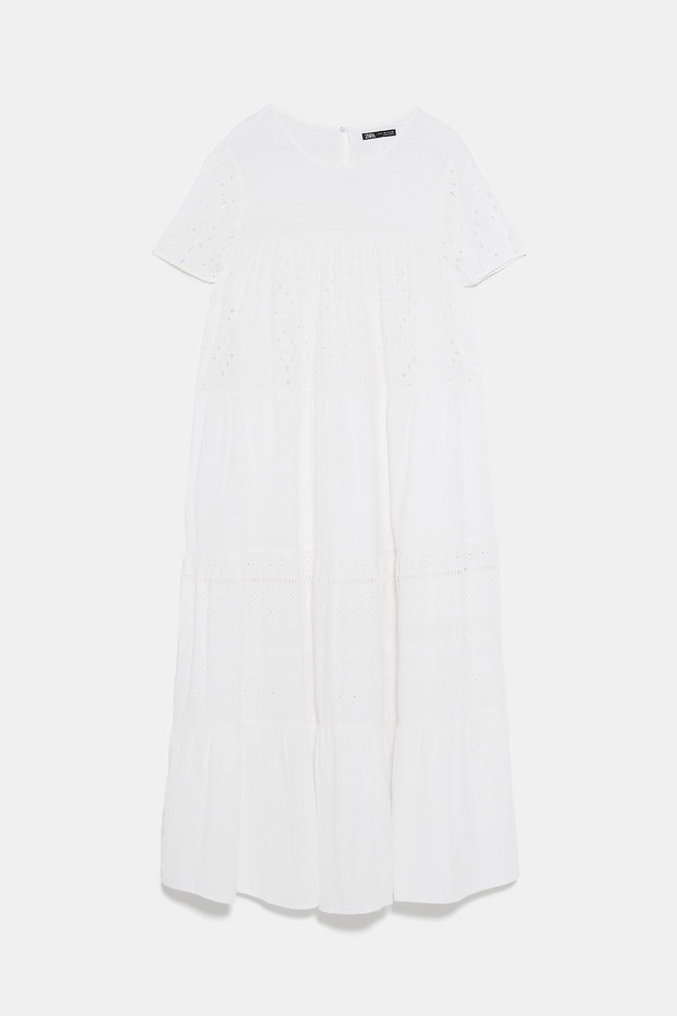 Sukienka z haftem na wiosnę