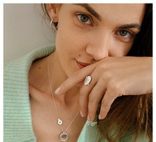 Biżuteria, która pasuje do swetrów