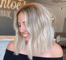 Modne kolory włosów na jesień: pieczarkowy blond