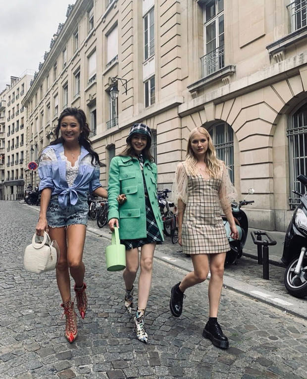 Emily in Paris - genialne stylizacje nie tylko dla paryskiej dziewczyny