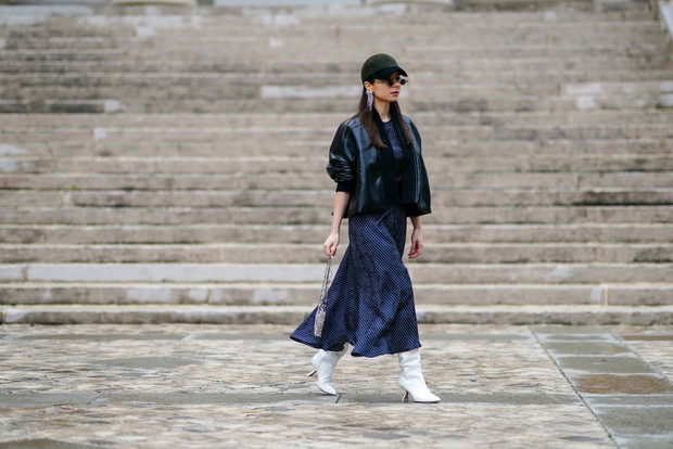 Modne kozaki na jesień na obcasie do 5 cm