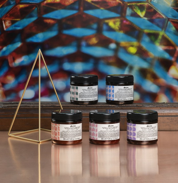 Davines Alchemic Creative Conditioner - odżywka do kreatywnej koloryzacji jasnych blondów i włosów rozjaśnianych