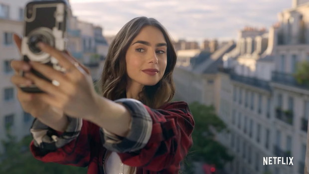 Emily in Paris - ulubione perfumy Lily Collins