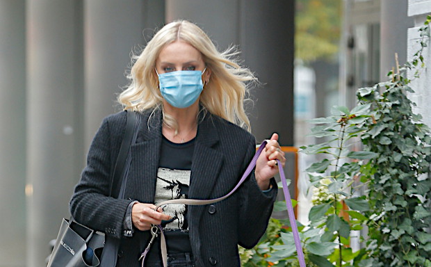 Modne kozaki na zimę - Agnieszka Woźniak-Starak w butach w stylu vintage