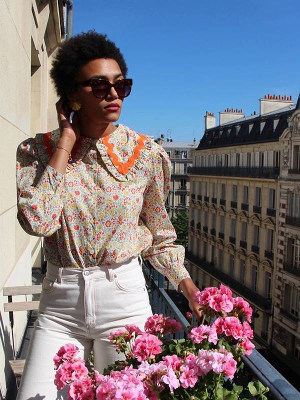 Najmodniejszy trend sezonu na Instagramie - bluzka z kołnierzykiem w stylu vintage a