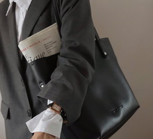 5 modeli torebek, które będą hitem 2021 roku