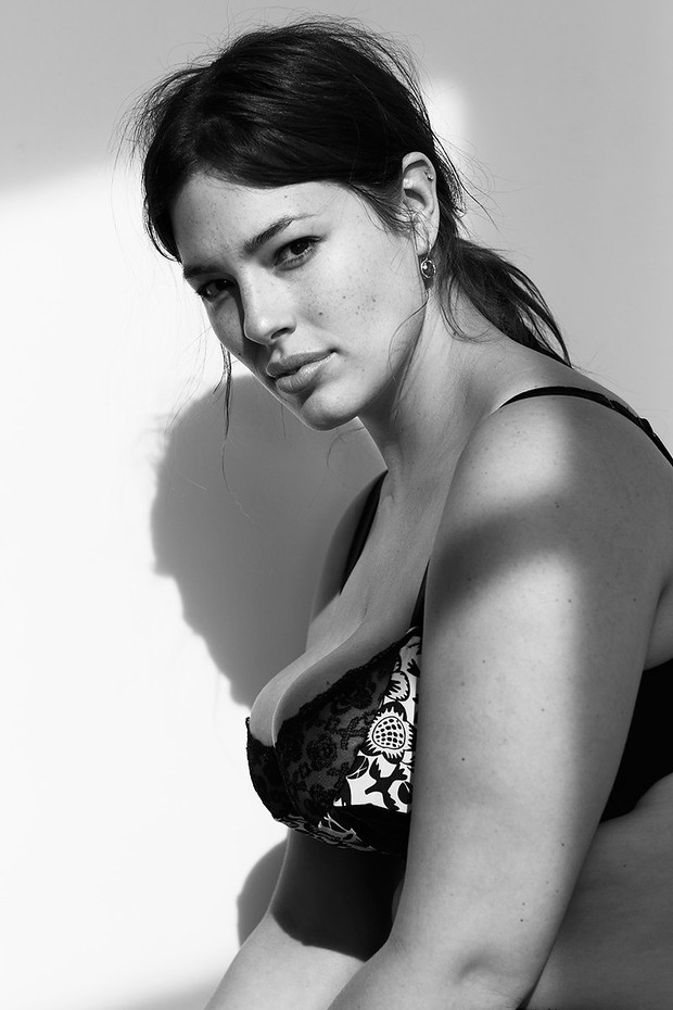 cass-bird-plus-size-lingerie-02