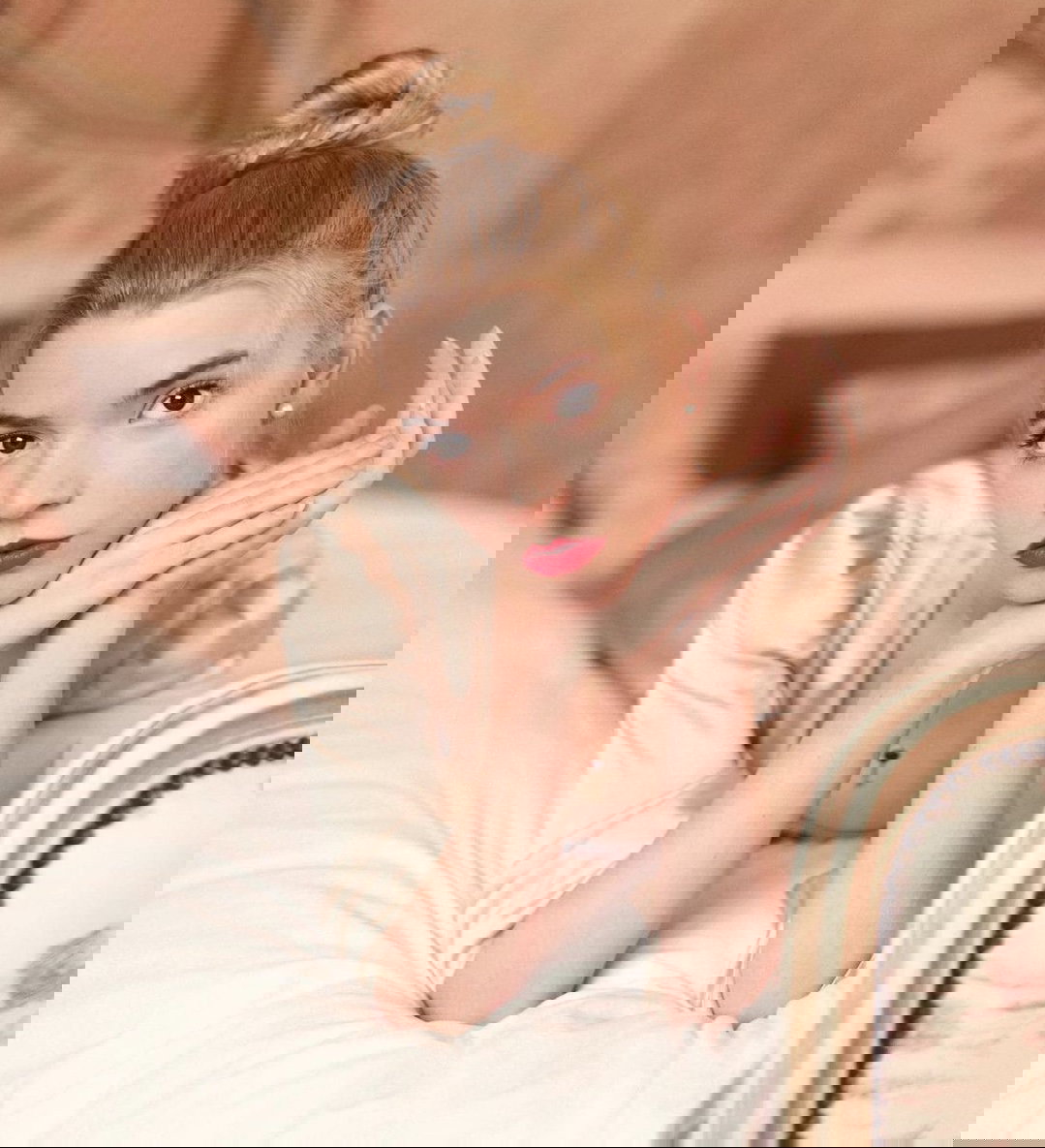 Co w kosmetyczce ma Anya Taylor-Joy?