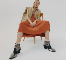 Buty w wężowy wzór