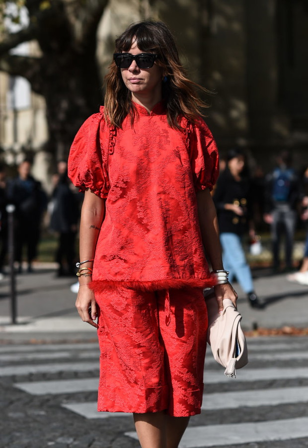 Modne ubrania z bufkami na wiosnę: trendy moda 2020