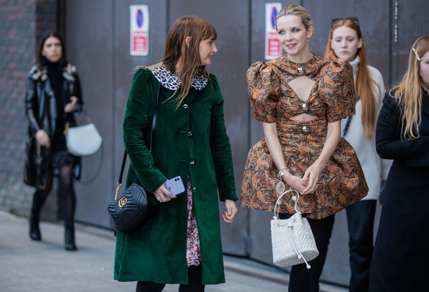 Modne ubrania z bufkami wiosna 2020: trendy moda na wiosnę