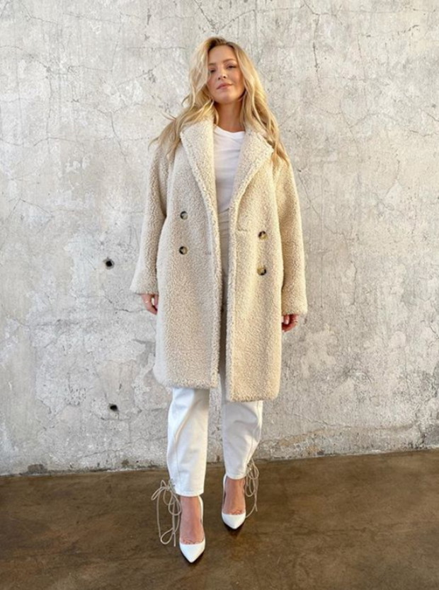 Modny płaszcz na zimę 2020/2021 - misiowy płaszcz Basi Kurdej-Szatan