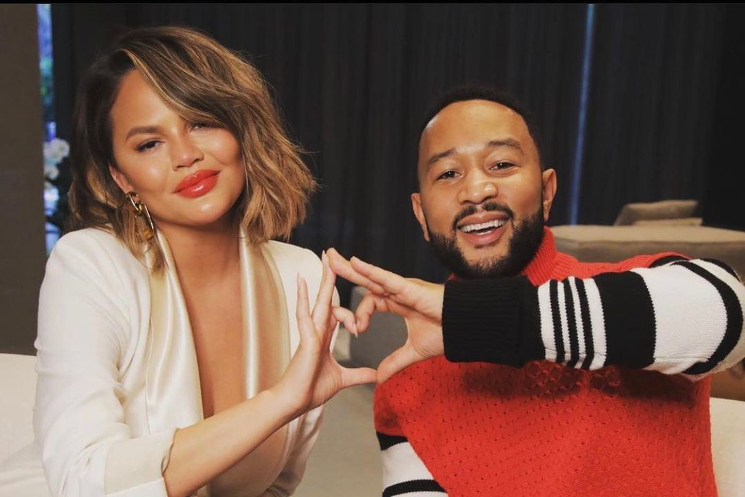 Wzruszające słowa męża Chrissy Teigen o ich relacjach po poronieniu "Kocham żonę bardziej niż kiedykolwiek"