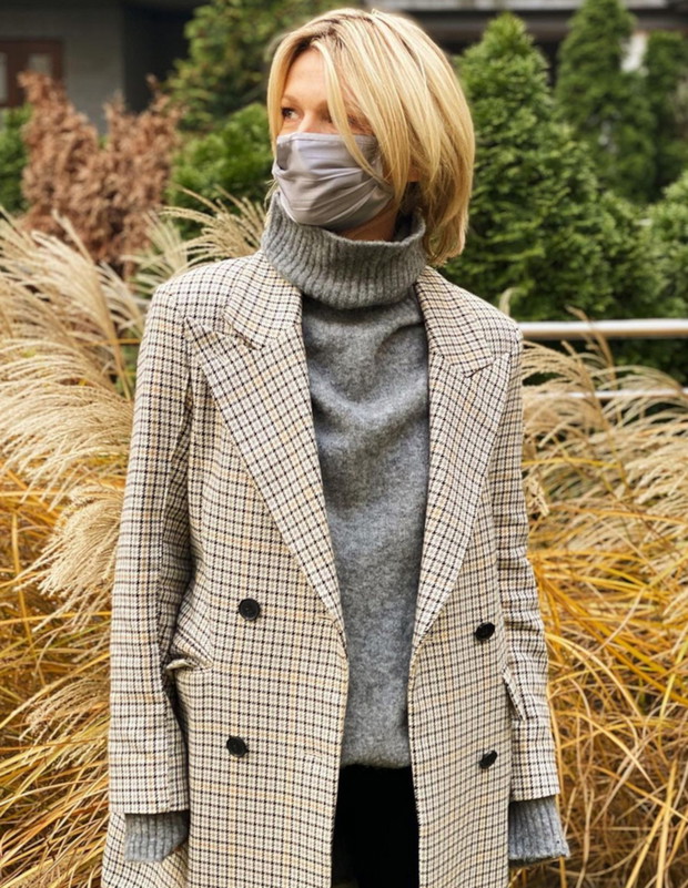 Płaszcz na zimę w modną kratkę i hitowe chunky boots - w stylu Magdy Mołek