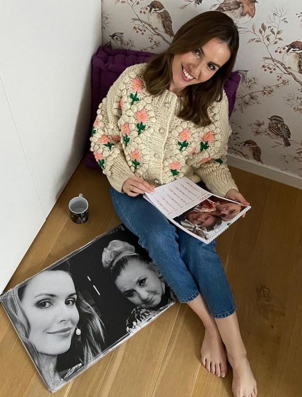 Sweter vintage - Marta Żmuda Trzebiatowska w przepięknym swetrze Reserved. Kosztuje niewiele, a jaki efekt!