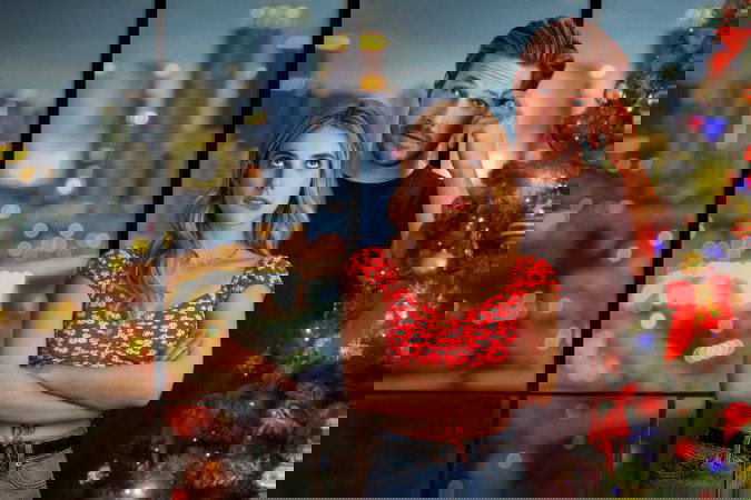 Filmy świąteczne na Netflix. To właśnie te filmy zawsze wprowadzają nas w magię świąt