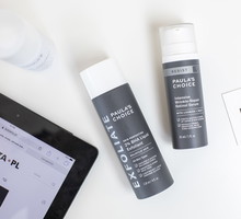 10 najlepszych kosmetyków na trądzik, zaskórniki i rozszerzone pory