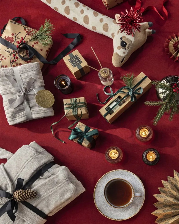 Boże Narodzenie 2020: 7 pomysłów na dekoracje domu ze świątecznej kolekcji H&M Home