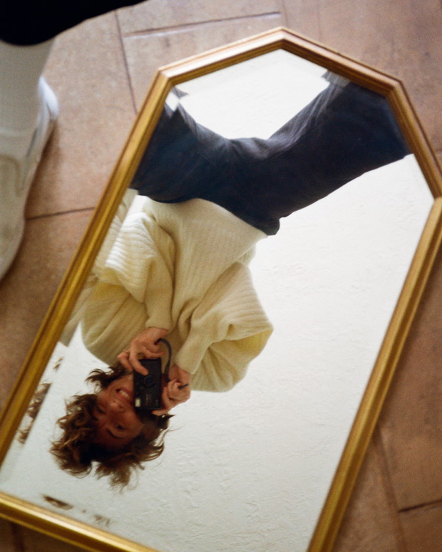 „Jej obraz, jej historia”. & Other Stories świętuje Dzień Kobiet serią ośmiu autoportretów