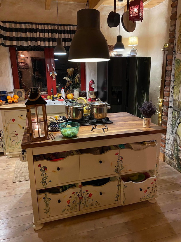 Kuchnia w stylu vintage artystycznej Kasi