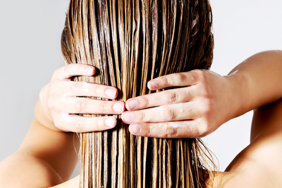 Pielęgnacja włosów - metoda modlących dłoni