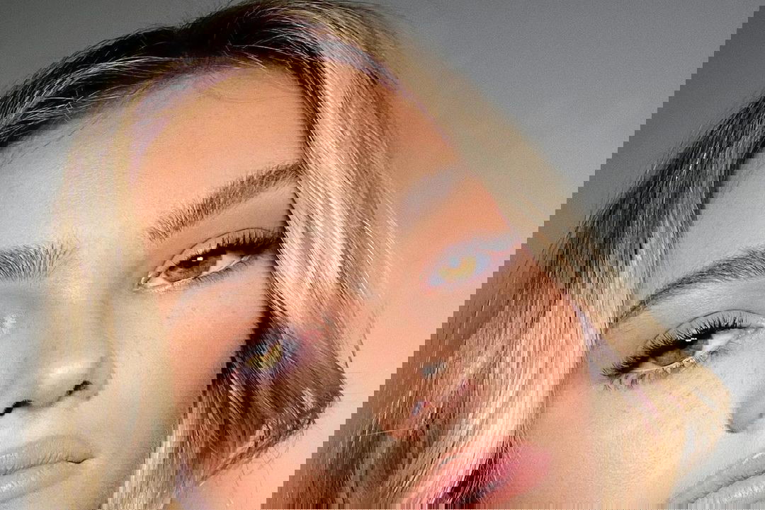 Błędy w pielęgnacji i makijażu brwi