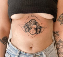 Modne tatuaże 2021: tatuaż z aniołem dla niej i dla niego